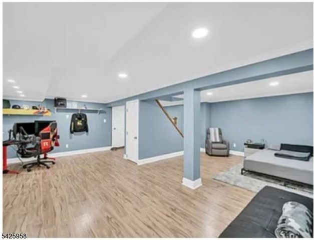 15 Sweetwood Ct, Parsippany-troy Hills Twp., NJ 07054