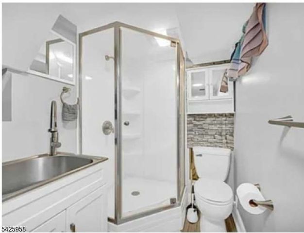 15 Sweetwood Ct, Parsippany-troy Hills Twp., NJ 07054