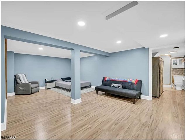 15 Sweetwood Ct, Parsippany-troy Hills Twp., NJ 07054