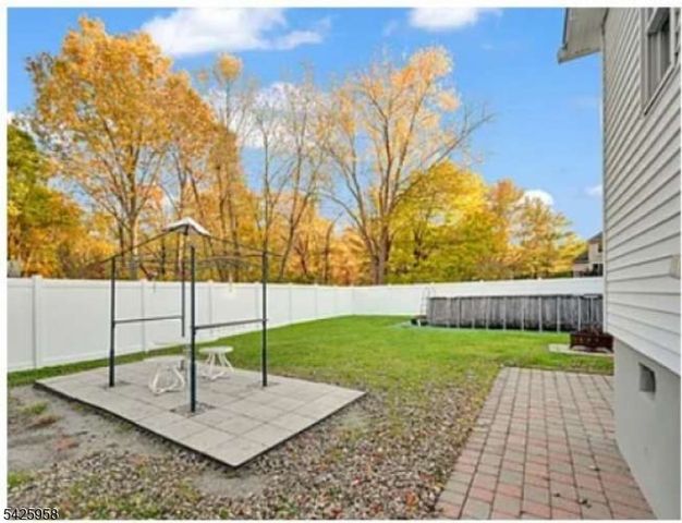 15 Sweetwood Ct, Parsippany-troy Hills Twp., NJ 07054