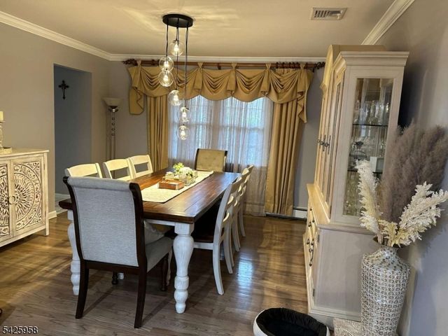 15 Sweetwood Ct, Parsippany-troy Hills Twp., NJ 07054