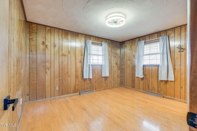 309 Hill Avenue, Surgoinsville, TN 37873