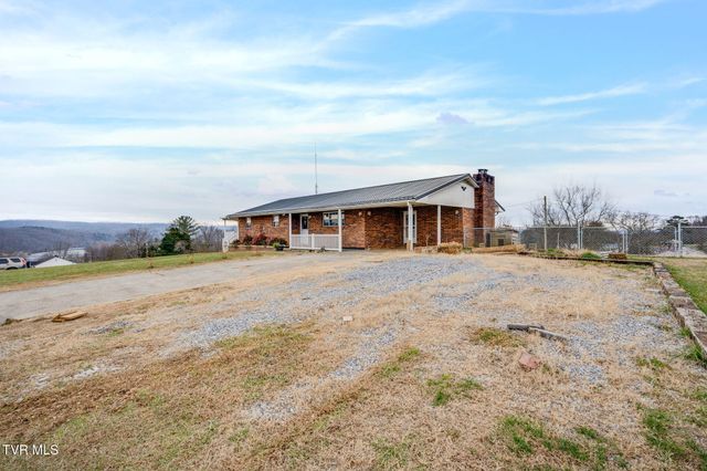 309 Hill Avenue, Surgoinsville, TN 37873