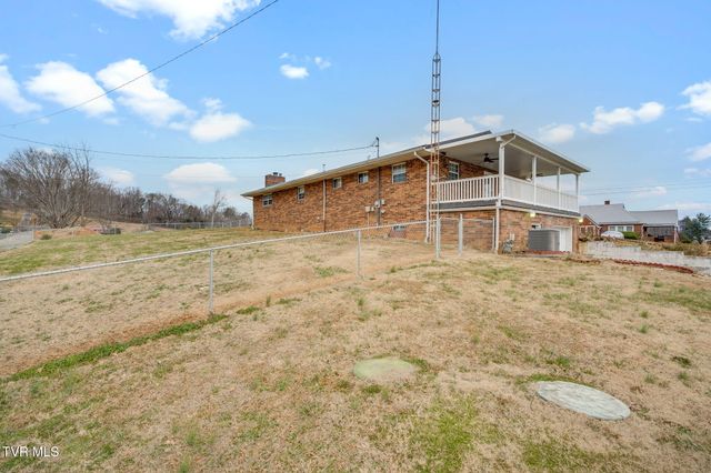 309 Hill Avenue, Surgoinsville, TN 37873