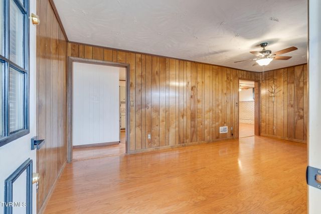 309 Hill Avenue, Surgoinsville, TN 37873