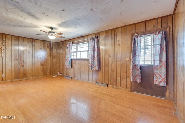 309 Hill Avenue, Surgoinsville, TN 37873