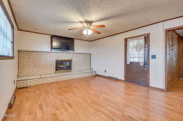 309 Hill Avenue, Surgoinsville, TN 37873