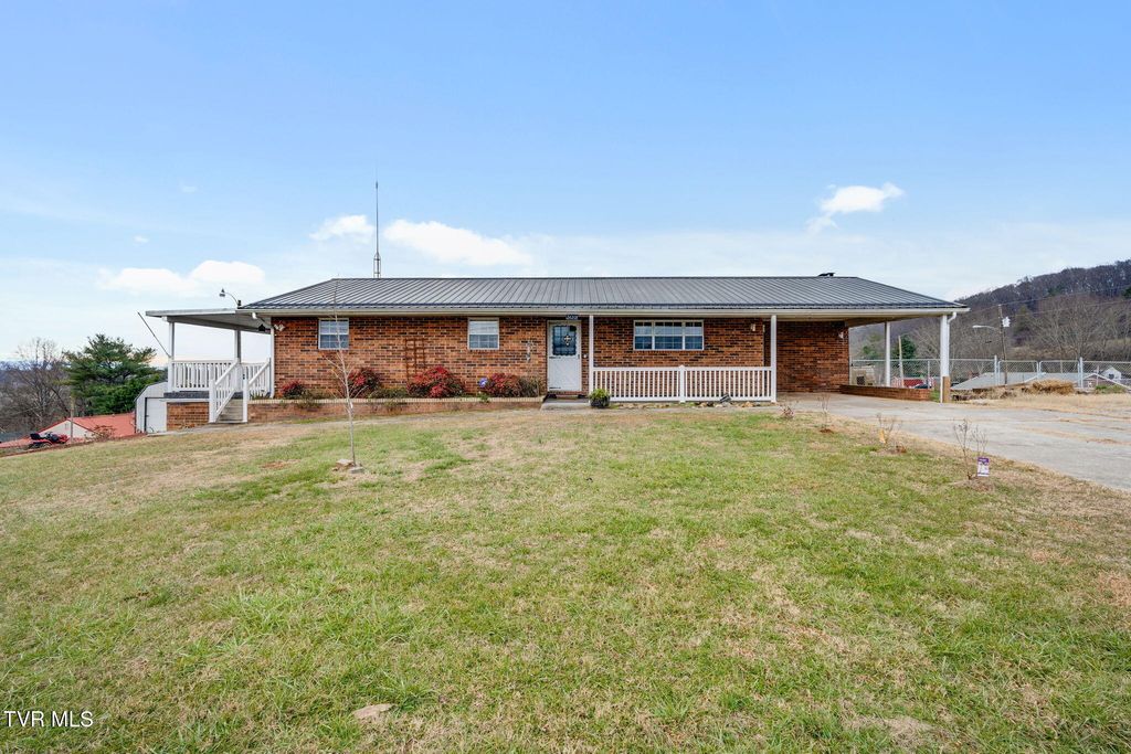 309 Hill Avenue, Surgoinsville, TN 37873