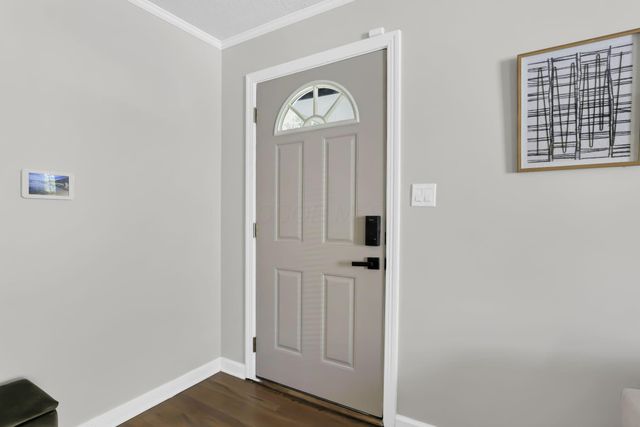 142 N Kellner Road, Columbus, OH 43209