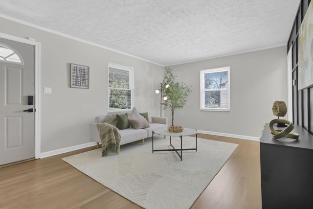 142 N Kellner Road, Columbus, OH 43209