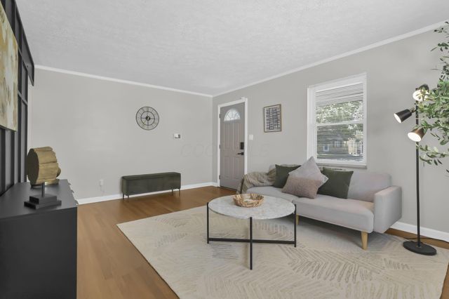 142 N Kellner Road, Columbus, OH 43209