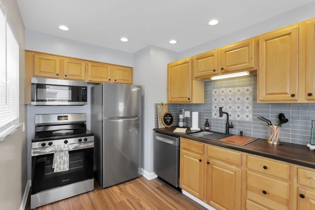 142 N Kellner Road, Columbus, OH 43209