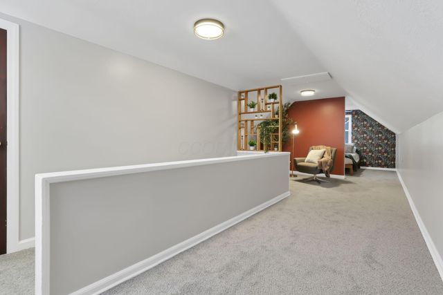 142 N Kellner Road, Columbus, OH 43209