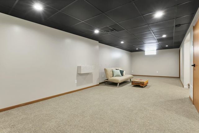 142 N Kellner Road, Columbus, OH 43209