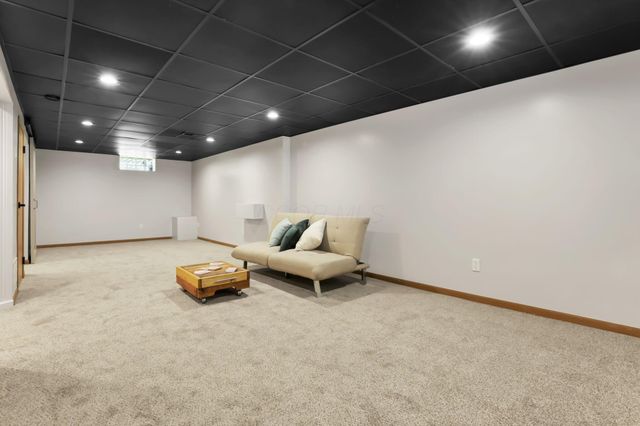 142 N Kellner Road, Columbus, OH 43209