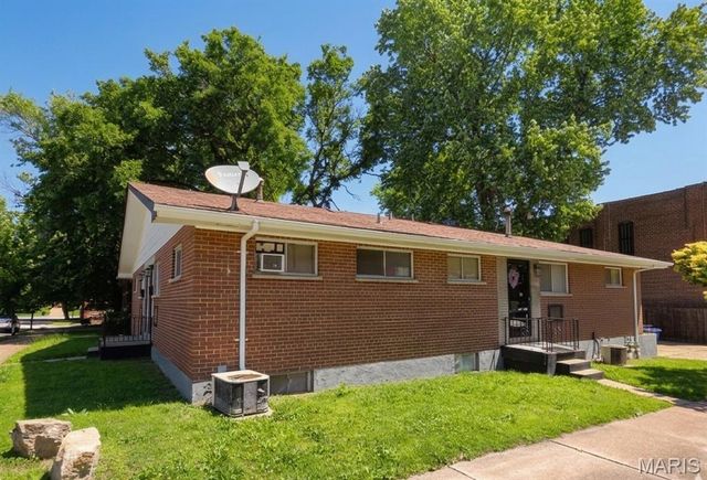 2121 Withnell Avenue, St Louis, MO 63118
