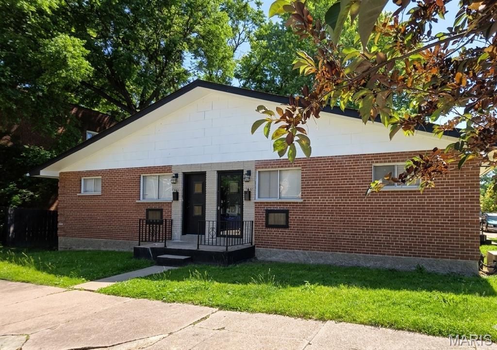 2121 Withnell Avenue, St Louis, MO 63118