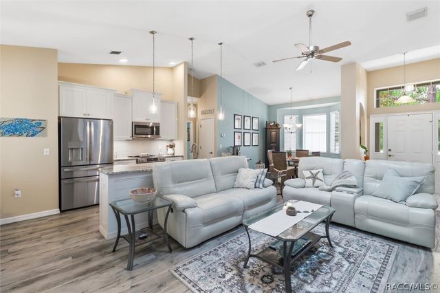4093 W Pine Ridge Boulevard, Beverly Hills, FL 34465