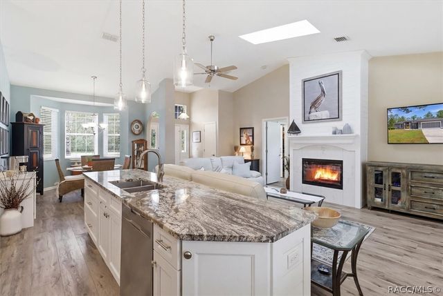 4093 W Pine Ridge Boulevard, Beverly Hills, FL 34465