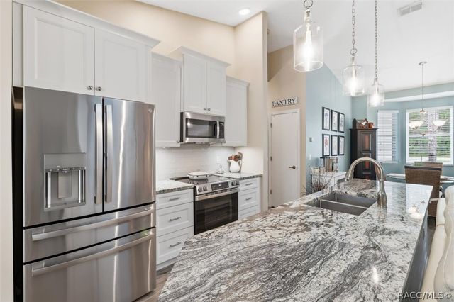 4093 W Pine Ridge Boulevard, Beverly Hills, FL 34465