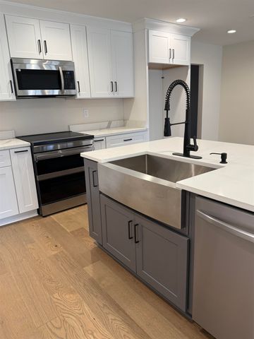 9700 N HELENE CV, Millington, TN 38053