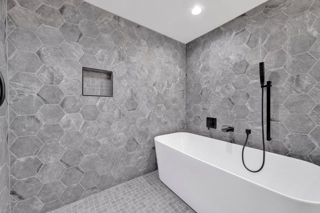 9700 N HELENE CV, Millington, TN 38053