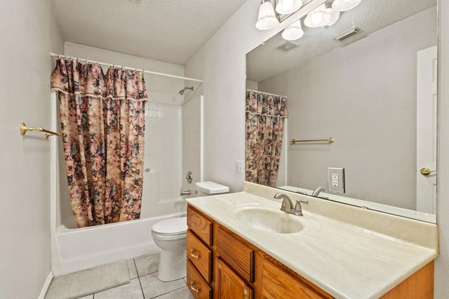 1252 W 12th Street, Bonham, TX 75418