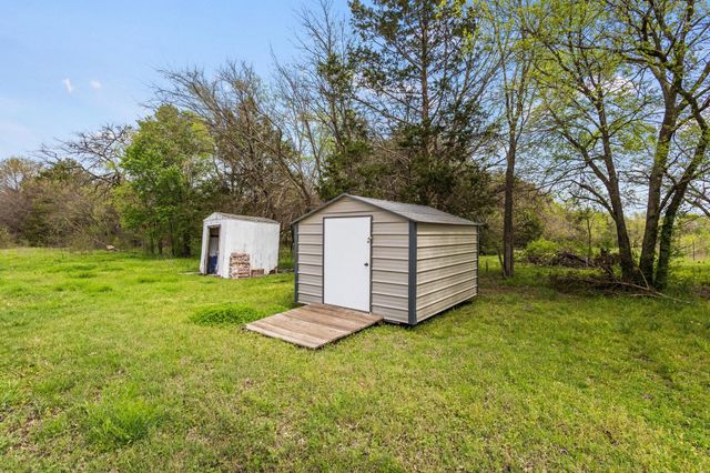 1252 W 12th Street, Bonham, TX 75418