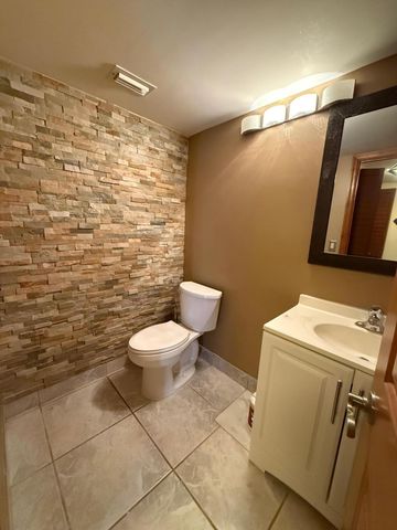 4043 Palm Bay Circle B, West Palm Beach, FL 33406