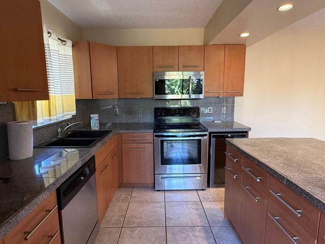 4043 Palm Bay Circle B, West Palm Beach, FL 33406