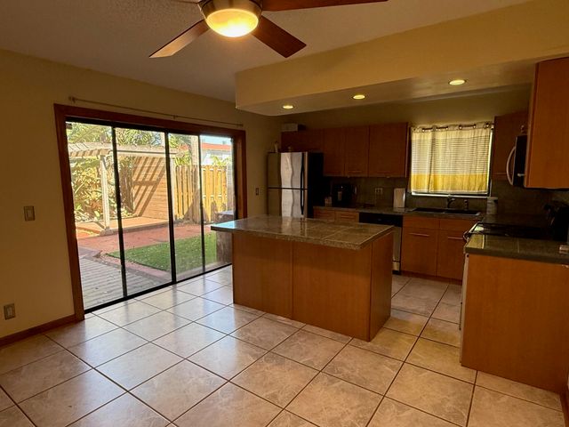 4043 Palm Bay Circle B, West Palm Beach, FL 33406