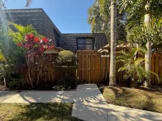 4043 Palm Bay Circle B, West Palm Beach, FL 33406