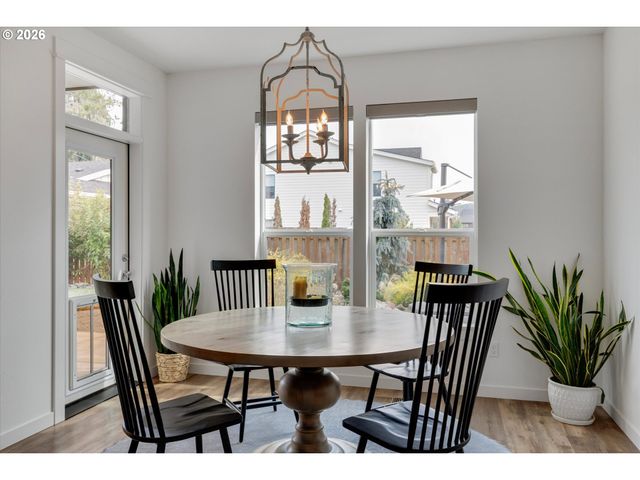 970 Se DARROW Rd, Estacada, OR 97023