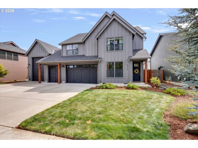 970 Se DARROW Rd, Estacada, OR 97023