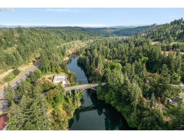 970 Se DARROW Rd, Estacada, OR 97023