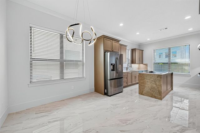 2427 Camden Creek Lane, Houston, TX 77077