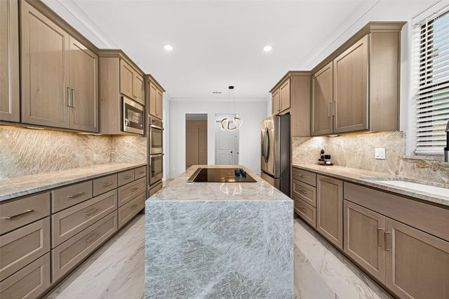 2427 Camden Creek Lane, Houston, TX 77077