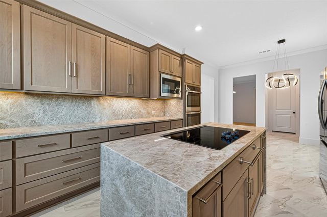 2427 Camden Creek Lane, Houston, TX 77077