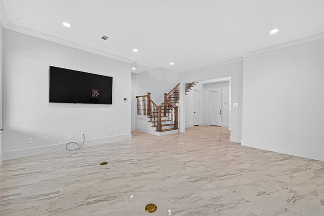 2427 Camden Creek Lane, Houston, TX 77077