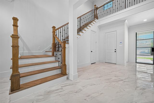 2427 Camden Creek Lane, Houston, TX 77077