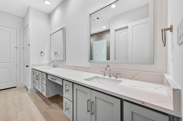 2427 Camden Creek Lane, Houston, TX 77077