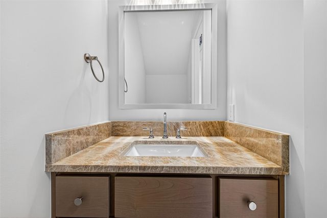 2427 Camden Creek Lane, Houston, TX 77077