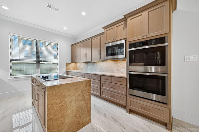 2427 Camden Creek Lane, Houston, TX 77077
