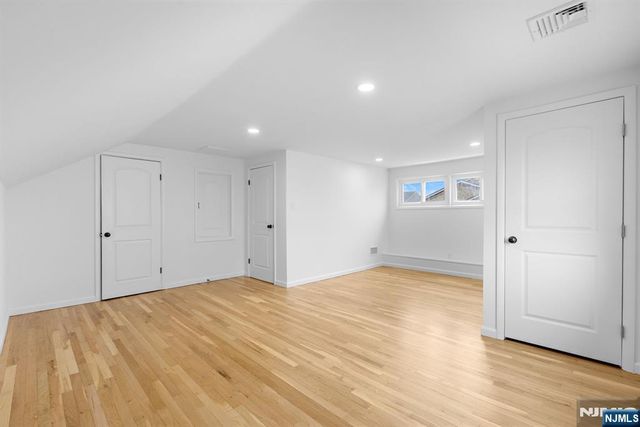 1054 Stonewall Lane, Secaucus, NJ 07094