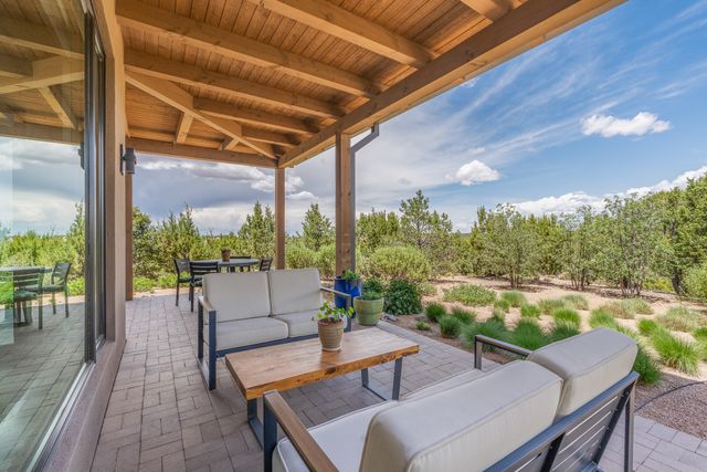 31 Sundance Ridge Circle, Santa Fe, NM 87506