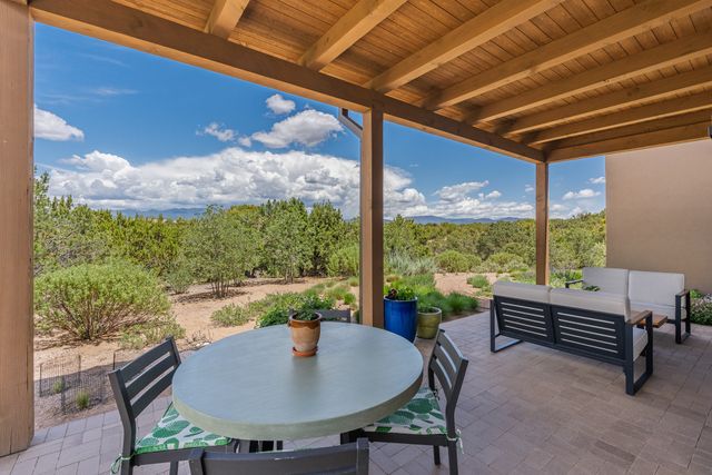 31 Sundance Ridge Circle, Santa Fe, NM 87506