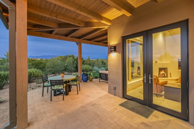 31 Sundance Ridge Circle, Santa Fe, NM 87506