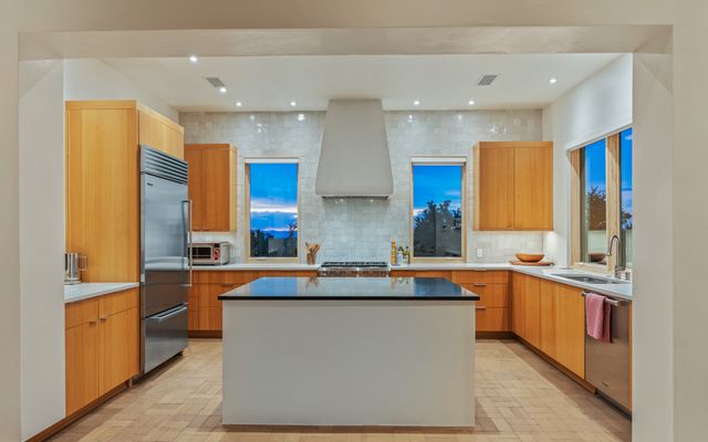 31 Sundance Ridge Circle, Santa Fe, NM 87506