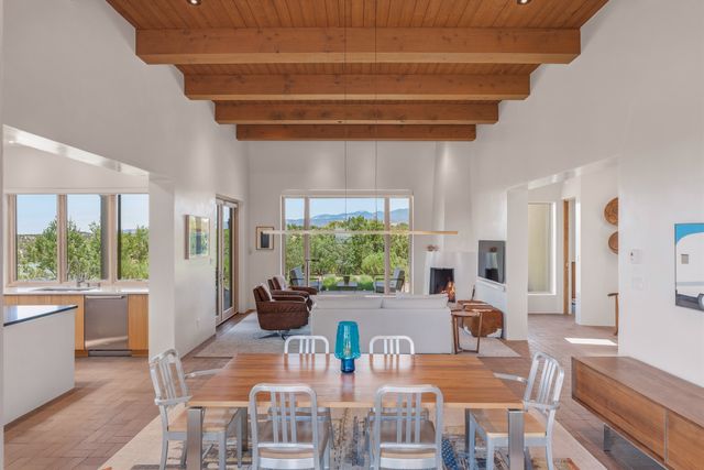 31 Sundance Ridge Circle, Santa Fe, NM 87506