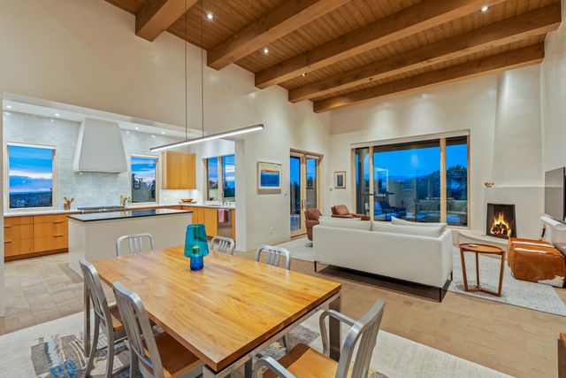 31 Sundance Ridge Circle, Santa Fe, NM 87506
